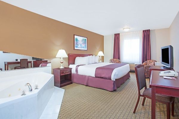 Ramada Red Deer Hotel and Suites